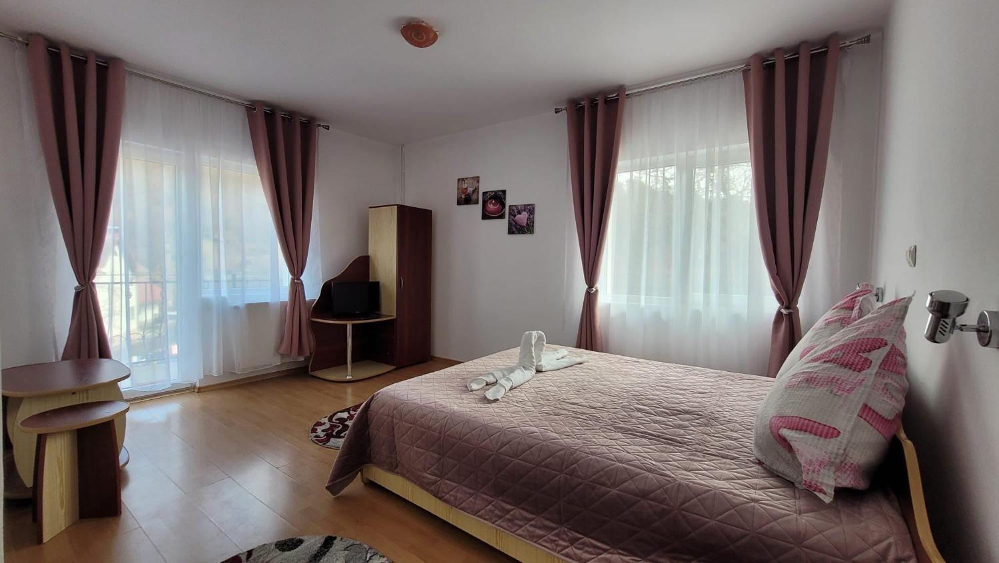 Vila Denisa Bran  Luaran gambar